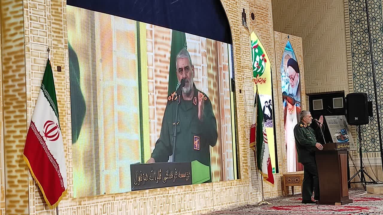 مقاومت و پایداری؛ تجلی ایستادگی ملت ایران