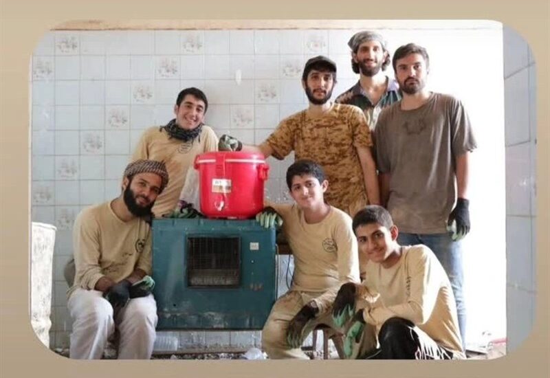 میزگرد| نسل هفتادی که از نام خانواگی‌اش عبور کرد؛ روایتی از شهید امین‌عباس رشید